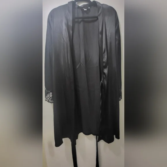 Linea Donatella Robe - Picture 4 of 7